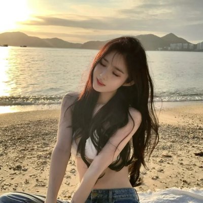 黑衣女孩